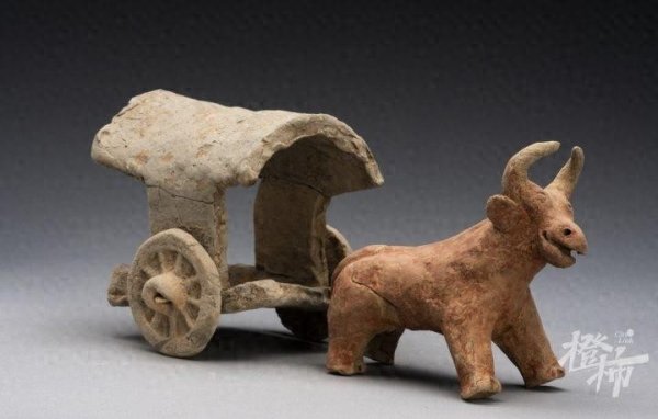 宏泰 拉车的牛儿、摇头晃脑的狗狗……1000多年前的大墓中，发现一批动物俑“萌宠”