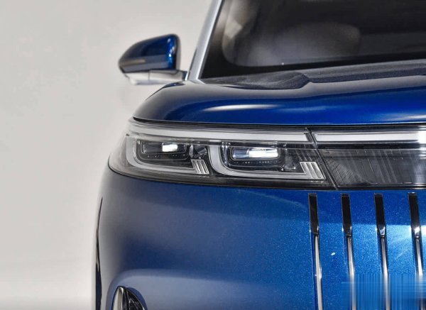 牛管家 奇瑞新款旗舰SUV亮相，30英寸屏+23音响，内饰超豪华